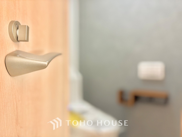 トイレ 清潔感あふれる快適なトイレ。毎日を心地よく過ごせるおすすめポイントです。