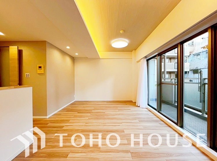 内装 「想像していた以上に広い」が写真を撮っているときの感想です。家事動線に配慮したプランによりご家族がくつろげる明るく広い空間が確保できました。