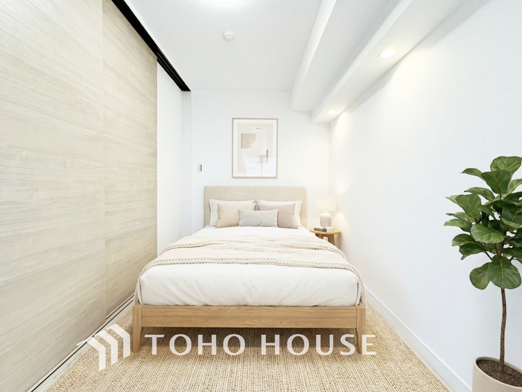 内装 ＊配置してある家具や小物はCGによるイメージ画像です。◆陽光◆が差し込む。この開放的な空間に家族の笑顔が集う。家族が一緒に過ごす空間は明るく、そして居心地よく。