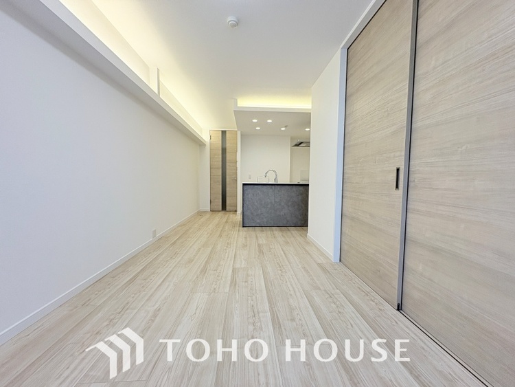 内装 ◆家族◆家で家族と過ごす時間は限られている。帰りを待つ家族の元へと急ぐときの弾む思い。そんな思いを引き立てる邸宅。