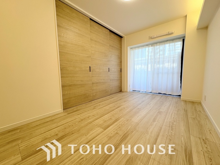 内装 時間をかけて作り上げるそんな空間を君と共有したい。僕たちの空間は唯一無二の物だから。