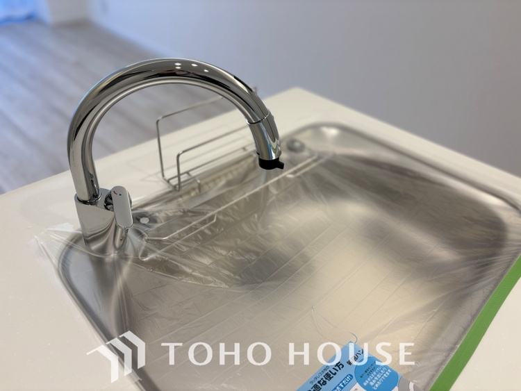 キッチン 【Kitchen】キッチンは家族の絆を育む大切な空間。シンプルで使い易いSystemKitchenで愉しく作る料理は愛情のある美味しいご馳走に。