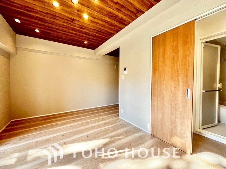 内装 「想像していた以上に広い」が写真を撮っているときの感想です。家事動線に配慮したプランによりご家族がくつろげる明るく広い空間が確保できました。