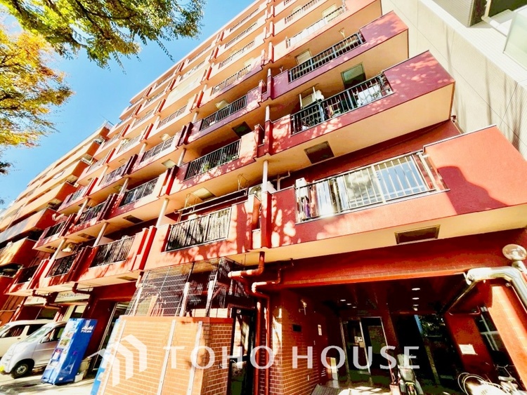 外観 漂う上質な空気感、マンションに入れば「おかえりなさい」と笑顔で迎えてくれるエントランス。最良の心配りを感じるマンションでした。