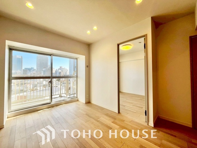 内装 ◆瀟洒な空間◆落ち着きのある彩が見事に調和させた瀟洒な空間を演出。ここに集まる家族の会話と笑顔が絶え間なく続く幸せな空間。