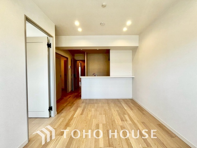 内装 【living】居心地のいい暮らしには欠かせない眩い採光。