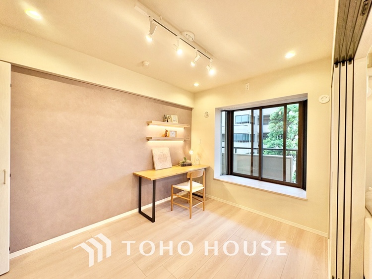 内装 寝室は一日の疲れを癒す大切な空間。快適で落ち着けるおすすめの間取りです。