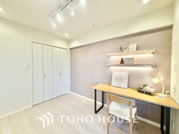 内装 光あふれるリビングは、笑顔の舞台。家族みんなで過ごすかけがえのない時間が、温かい思い出を作ります。