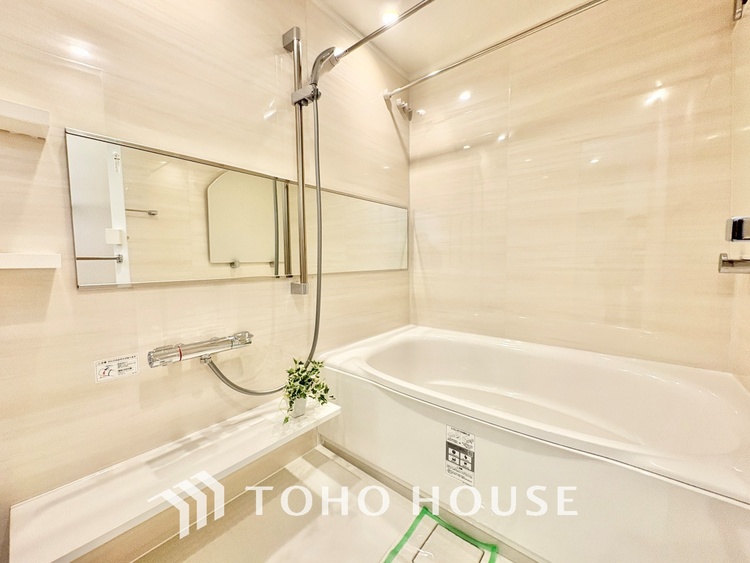 風呂 浴室は一日の疲れを癒す特別な空間。清潔感と快適性で心身ともにリフレッシュできます。