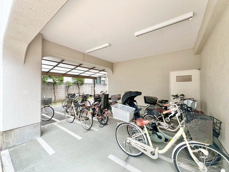 その他 駐輪場も綺麗に整頓されています。※空き状況は都度ご確認下さい。
