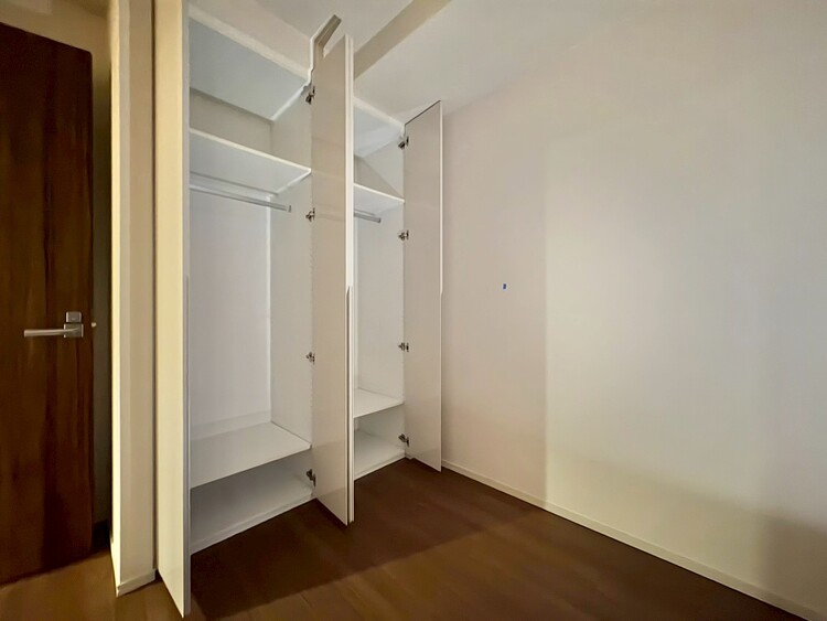 その他 収納スペースが付いていて、お部屋を広く使っていただけます。