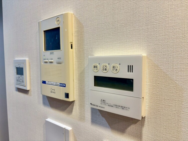 その他 見やすい画面で操作しやすい給湯パネル。