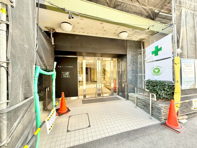 その他 上質感漂う玄関アプローチです。