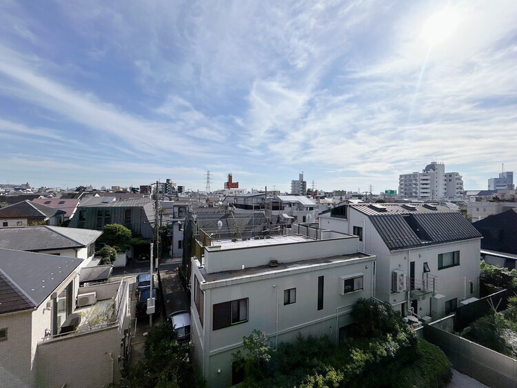 その他 眺望や窓からの景色が良いと、家で過ごす時間も快適です。