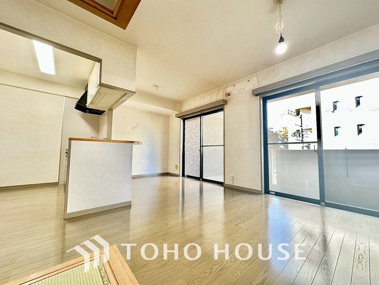 内装 現在改装中◆眩い◆光が燦々と入り、家族の笑顔を照らす。「いつまでも続いて」と願う夢のような毎日がここにある。