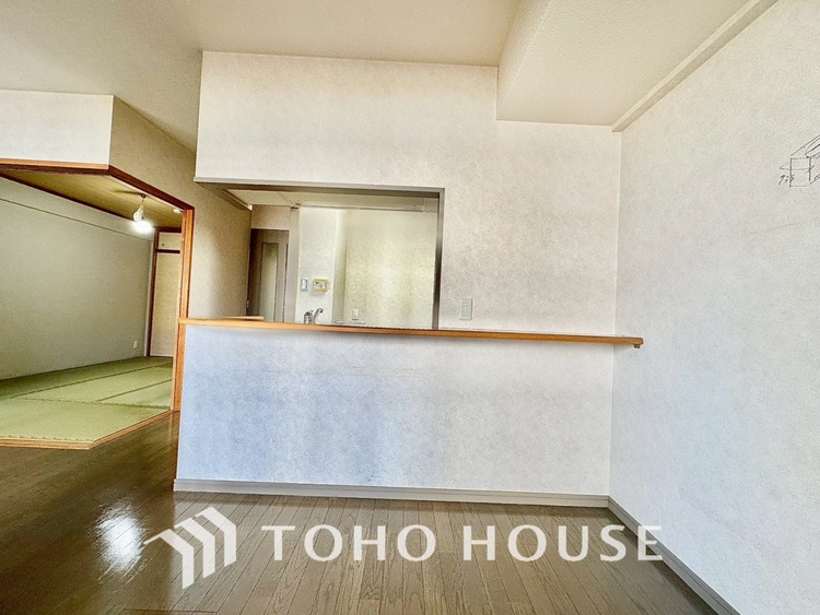 内装 現在改装中◆simple is best◆無駄のない綺麗なつくりのリビングルームであなただけの暮らしを。