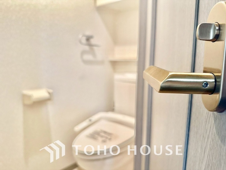 トイレ 現在改装中◆快適◆な生活に不可欠。節水型の高性能トイレを新設。