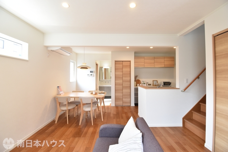 居間 家族団らんの時間も増えそうなくつろぎのＬＤＫ