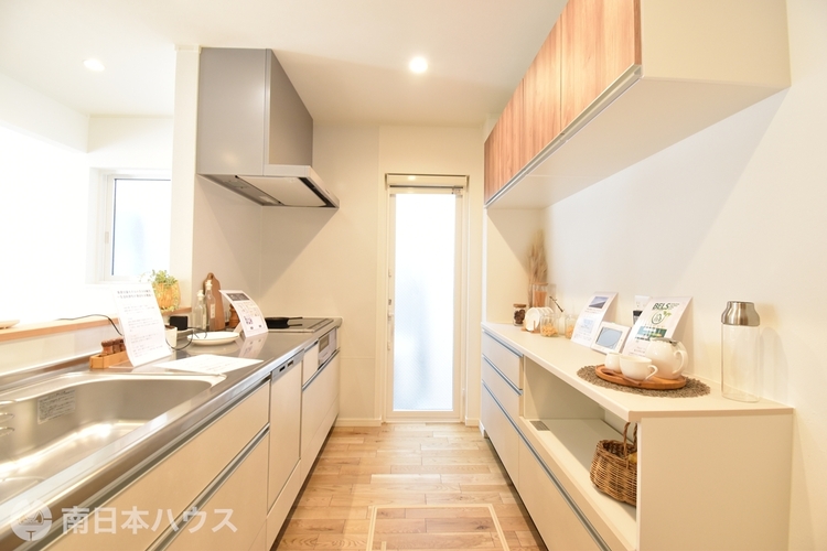 キッチン デザイン性と機能性を兼ね備えたシステムキッチンです