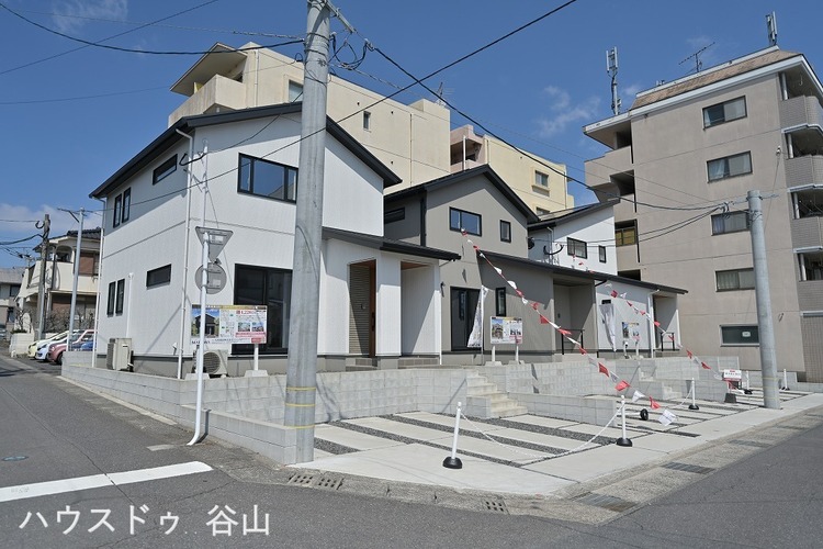 外観 幹線道路から１本入った現地は想像以上に静かな環境です