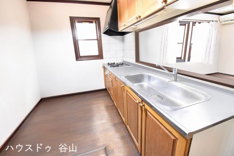 キッチン 機能性のインテリア性に優れたシステムキッチン※家具や家財を画像編集で消去した写真です