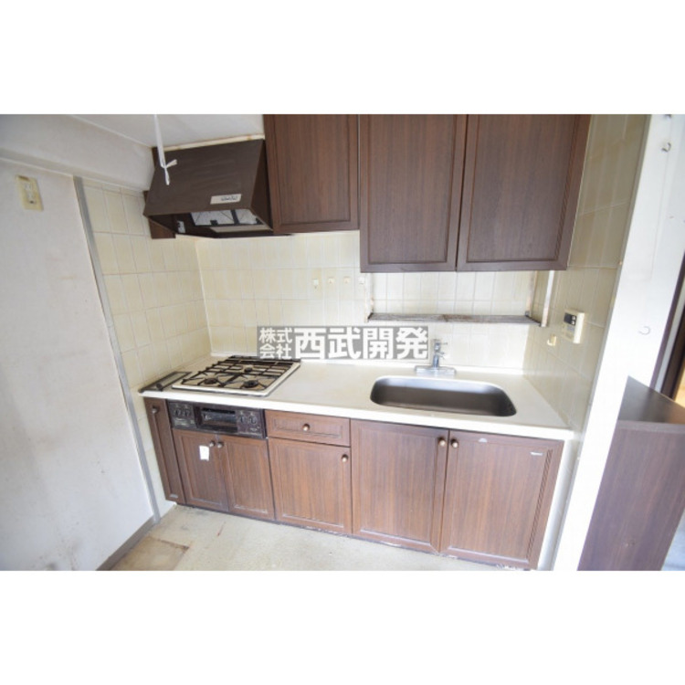 キッチン 便利な3口コンロのシステムキッチン