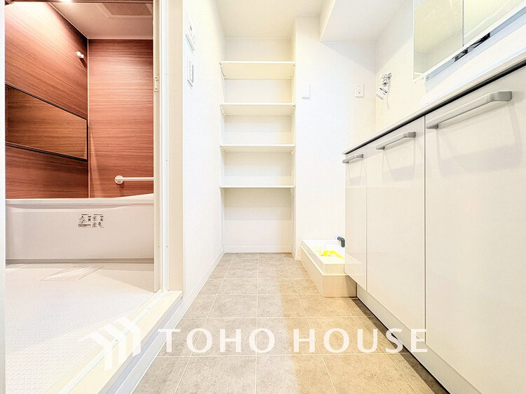 洗面 清潔感のある脱衣場