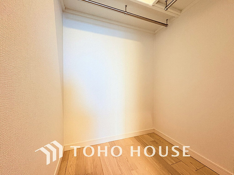 収納 沢山のお洋服を綺麗に収納できる「ウォークインクローゼット」