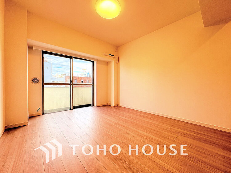 内装 広がりのある住空間、家族が集まるリビング・ダイニング