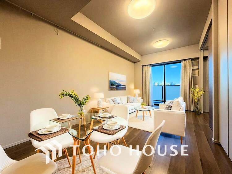 内装 明るいLDKは自然と家族が集まるコミュニケーションの場所に（家具はすべてCGです）