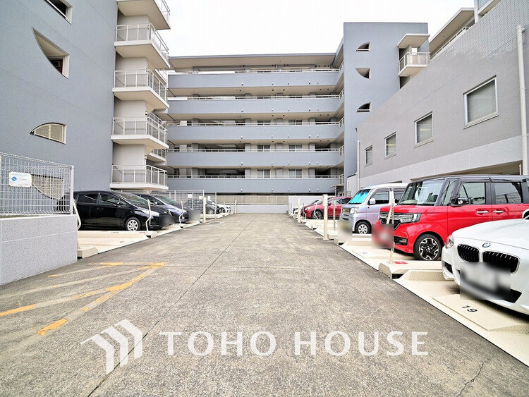 駐車場 駐車場（料金・空き状況はご確認ください）