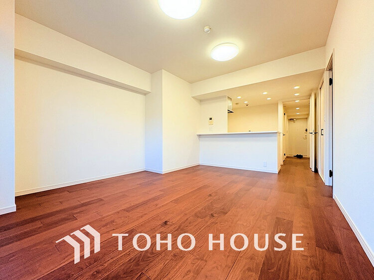 内装 上質な時間を育む暮らしのメインステージ。寛ぎとコミュニケーションを育む居心地のよい場所