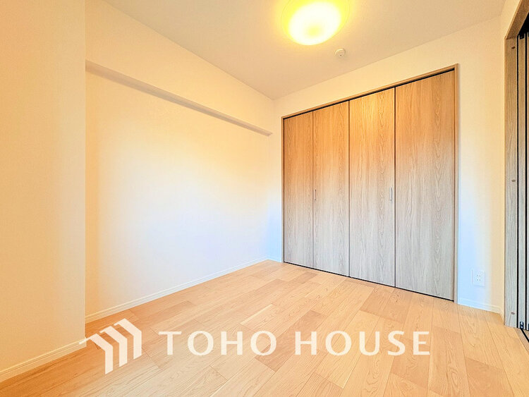 内装 シンプルですっきりとした室内は飽きのこない居心地の良い雰囲気