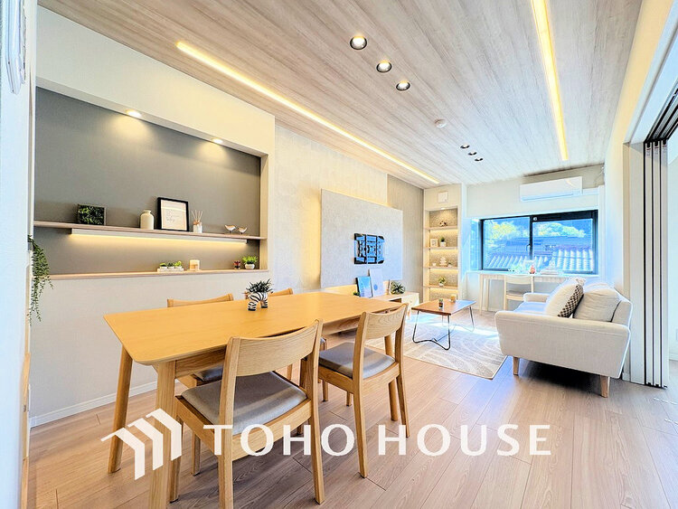 内装 明るいLDKは自然と家族が集まるコミュニケーションの場所に