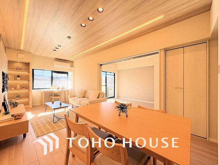 内装 ゆったりとくつろげる上質なリビングダイニング