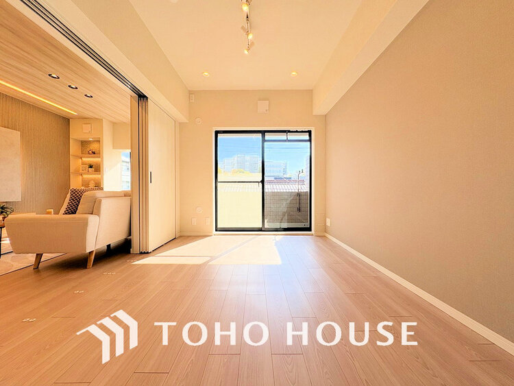 内装 シンプルですっきりとした室内は飽きのこない居心地の良い雰囲気