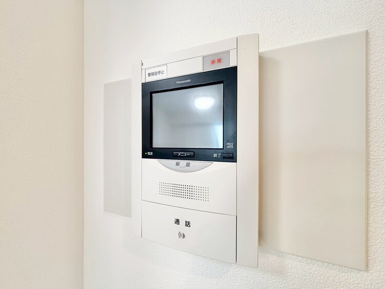 その他 誰が来てもわかる様にモニター付きインターホンを設置。
