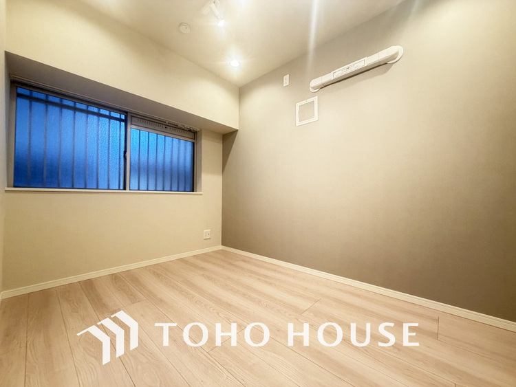 内装 採光もある洋室は、くつろぎのひと時を過ごすのにぴったり