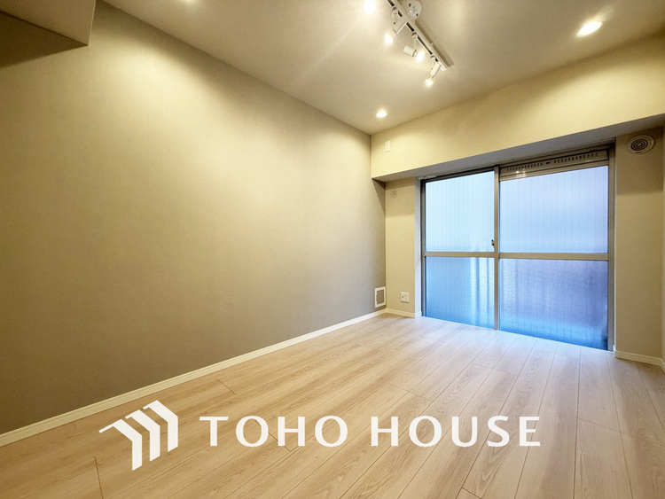 内装 1日の疲れを癒し、心地よく寛げるようゆったりとした広さをしています