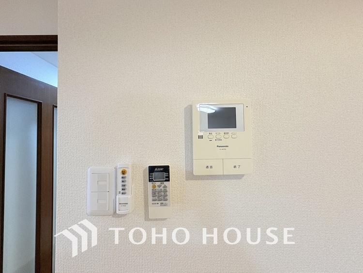 その他 来客が一目でわかるモニター付きインターホン