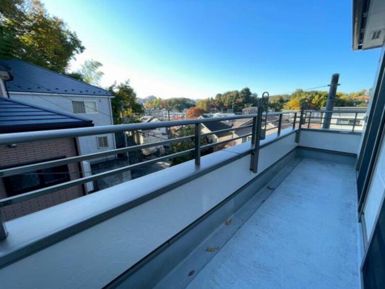 バルコニー 【2025年11月撮影】