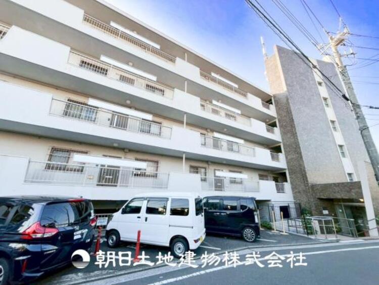 外観 【外観写真】家族の帰り、遊びに来る友人、知人を優しく迎え、温もりに満ちた生活空間を予感させる。帰りたい家がここにあります。