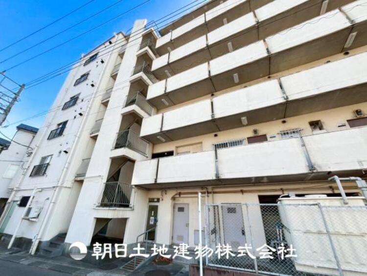 外観 【外観写真】大切な家族、お客様をお迎えする玄関は住宅の入口。仕事が終わって疲れた日でも、あなたを受け入れてくれます。