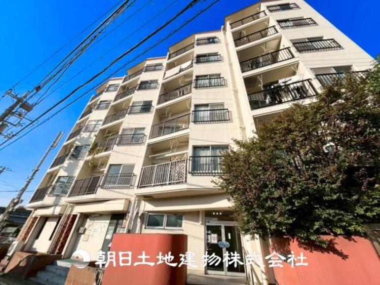 外観 【外観写真】太陽って自分だけのもの。そう勘違いさせる程たまらない空間です。プライベート性の高い空間を楽しむと同時に朝焼けや星空を見ることで癒しを得ることが出来ます