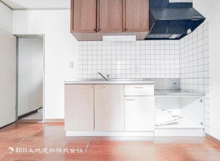 キッチン 最新のシステムキッチンは使い勝手が良好です。　　気持ちよく料理ができます。