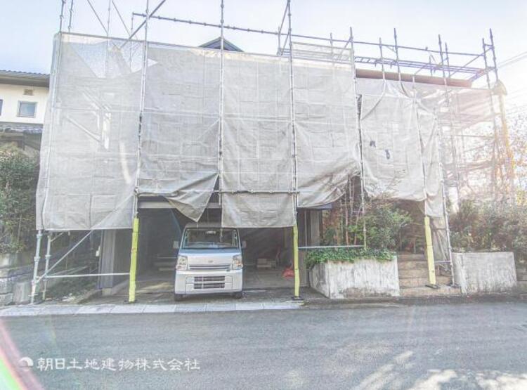 外観 季節の移り変わりと緑の潤いを感じられる環境で生活できそう！落ち着ける環境でこれからの生活が始まる。毎日のお散歩も快適な緑に恵まれたエリアで自然に包まれた穏やかな暮らしを実現するゆとりある環境