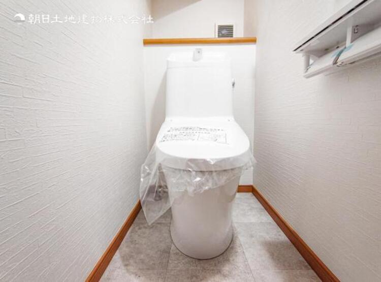 トイレ 【トイレ】ウォシュレット、保温機能付き便座など充実の設備です　お掃除がしやすくストレスフリー！！ 