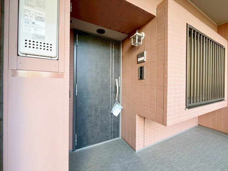 玄関 玄関を開ければ、そこは安らぎのご自宅。