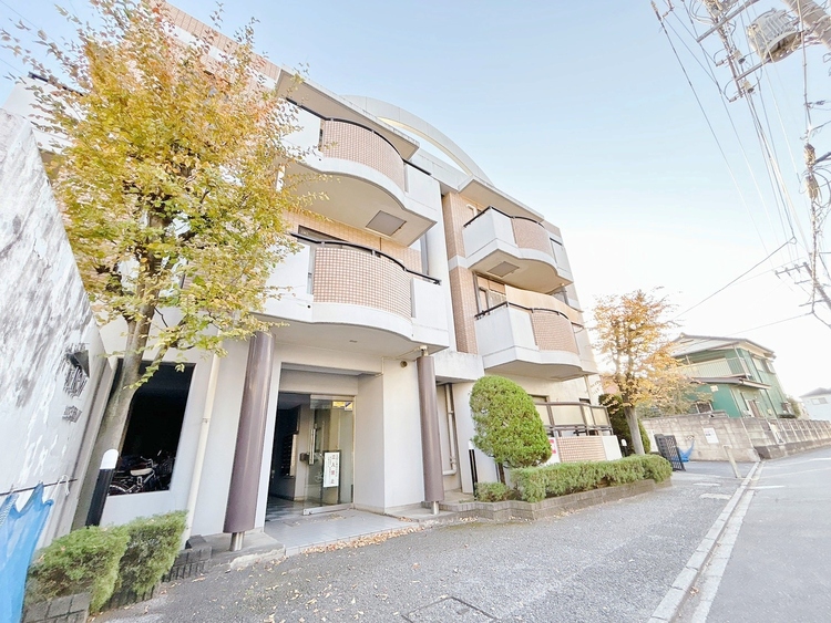 外観 現地に足をお運びいただいた際には、周辺散策などをお勧めいたします。