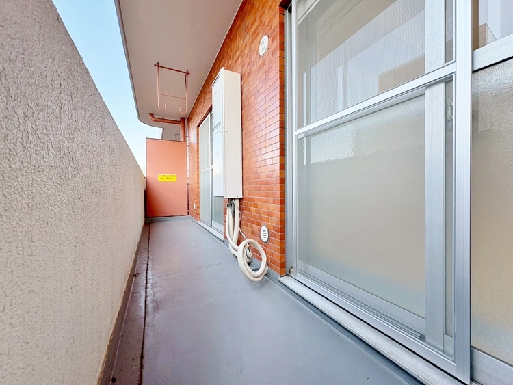 バルコニー 暮らしの中で、光と風を演出してくれるバルコニー。